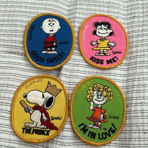 Vintage 1970's Peanuts Sew on Patches of Charlie Brown, Snoopy, Sally, and Lucy - Picture 1 of 7
